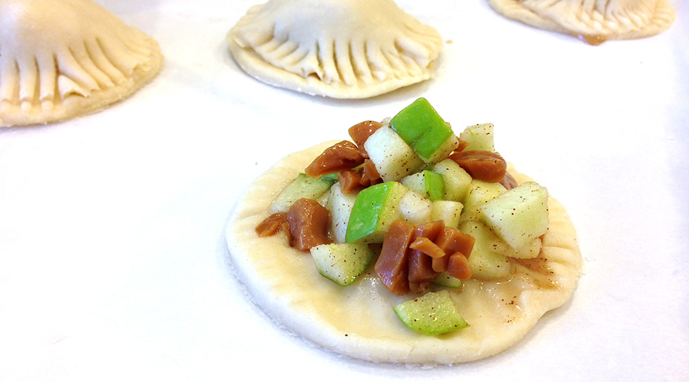 mini carmel apple pies